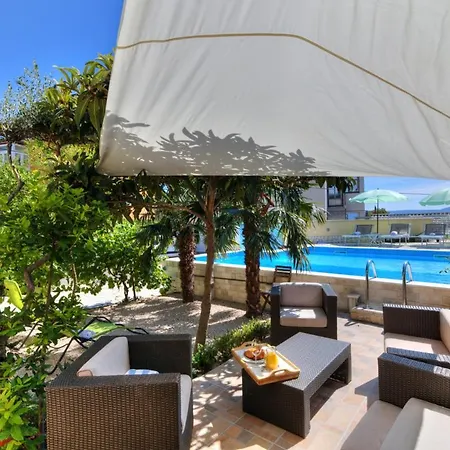 Dalmare ノヴィ・ヴィノドロスキー